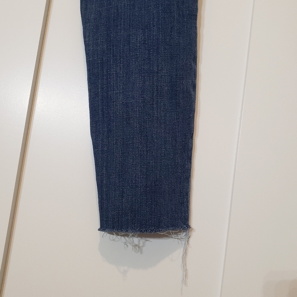 Two by Vince Camuto Jeans Size 14 Stretch Hi Rise Frayed Hem Fading Whiskering - Picture 8 of 13